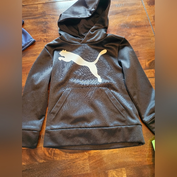 Nike, puma, hurley, converse size 5 boys - Picture 7 of 8